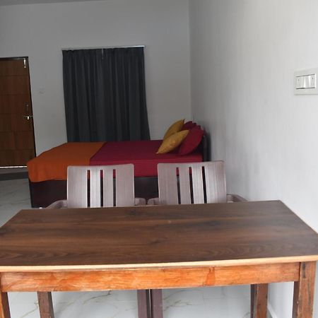 Gundappa Cafe Gokarna Kudle Beach Buitenkant foto