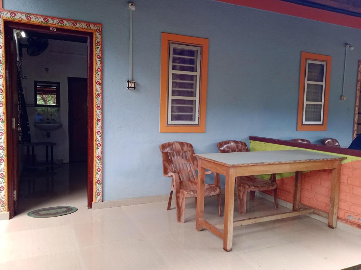 Gundappa Cafe Gokarna Kudle Beach Buitenkant foto