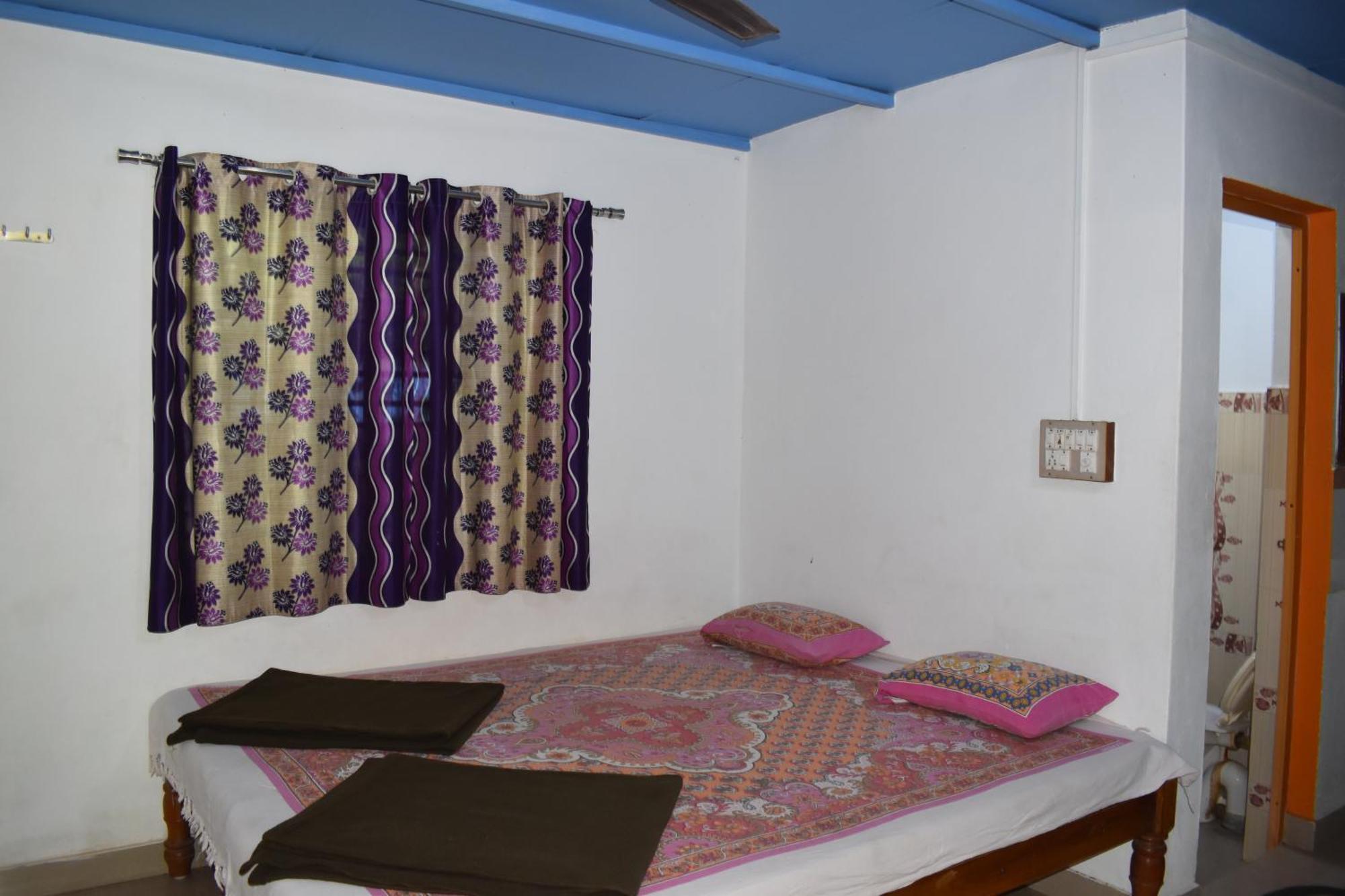 Gundappa Cafe Gokarna Kudle Beach Buitenkant foto