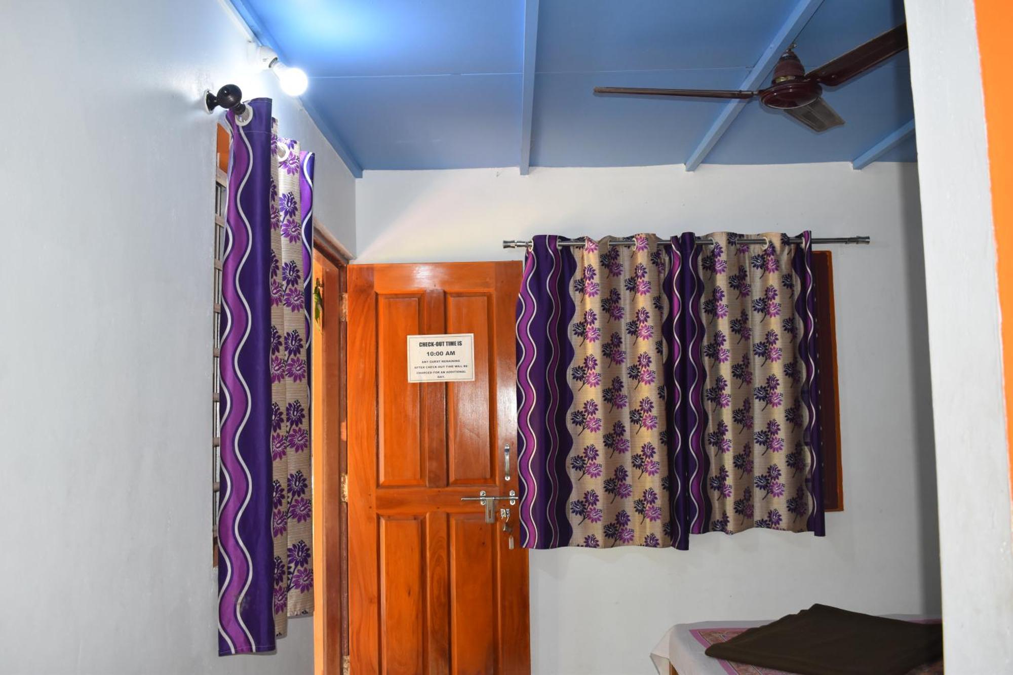 Gundappa Cafe Gokarna Kudle Beach Buitenkant foto
